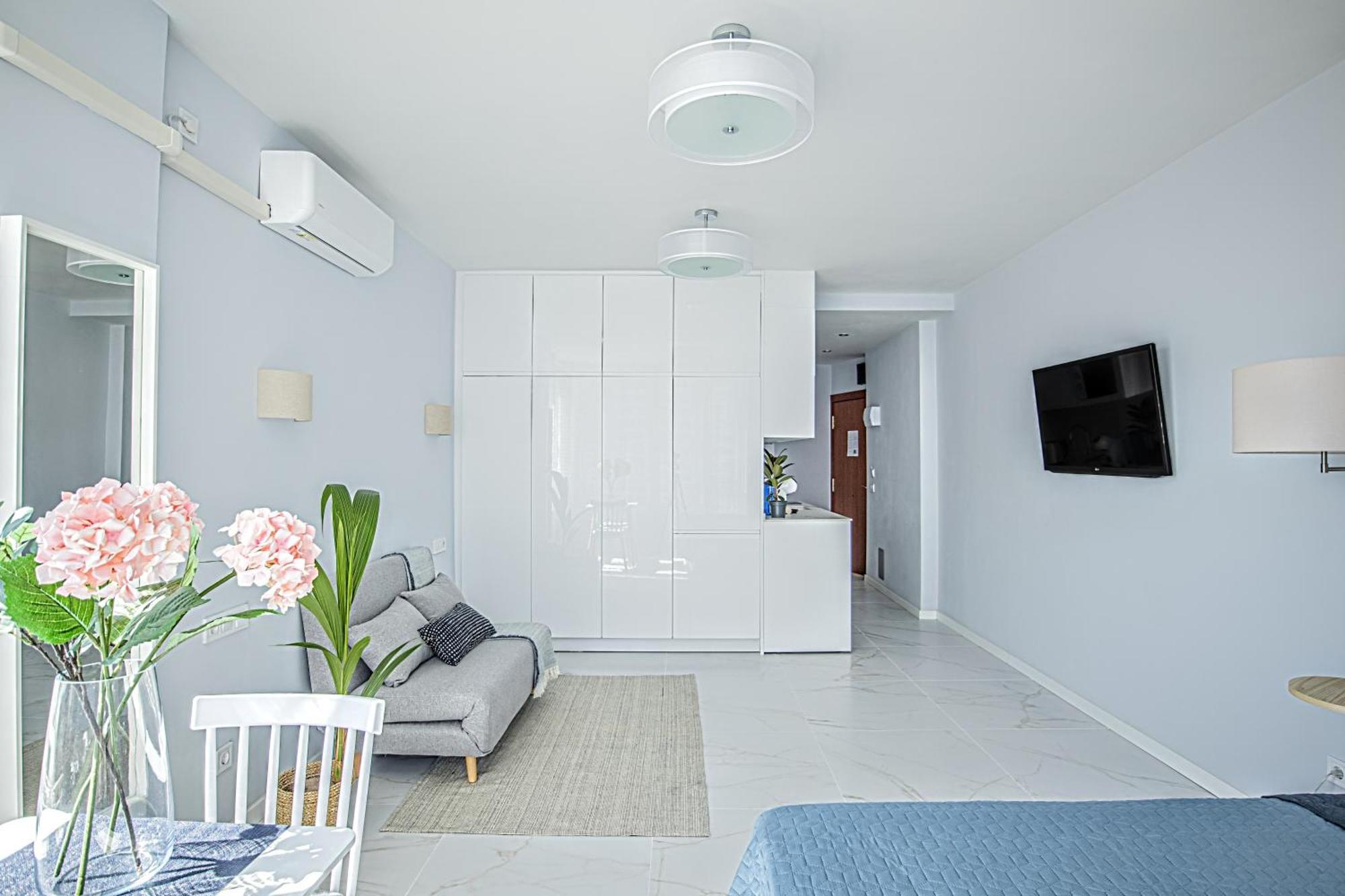 Elegant Studio With Pool And Seaview Торремолинос Экстерьер фото