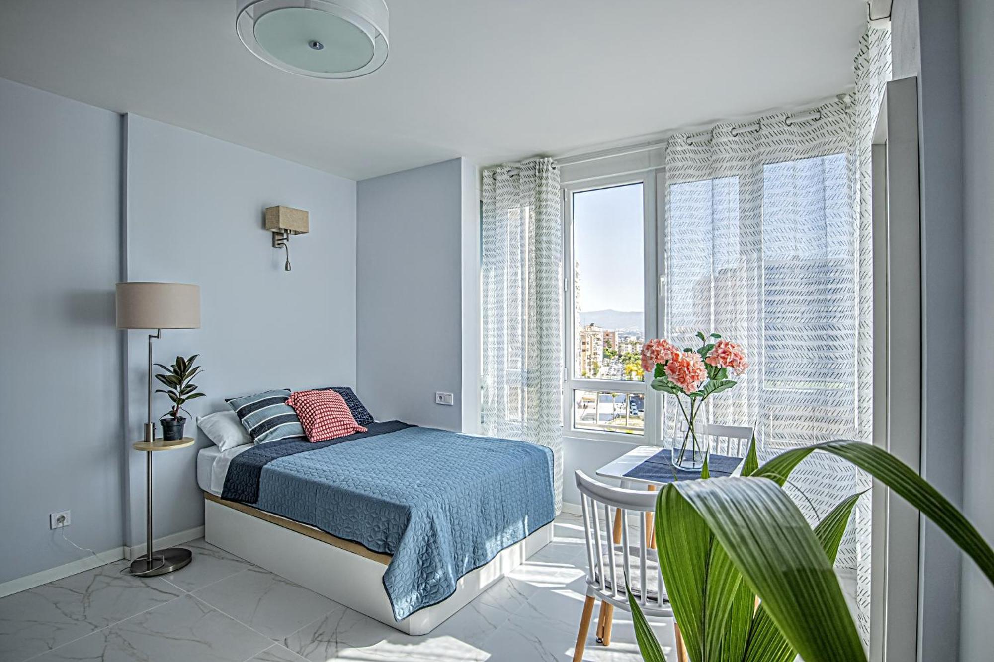 Elegant Studio With Pool And Seaview Торремолинос Экстерьер фото