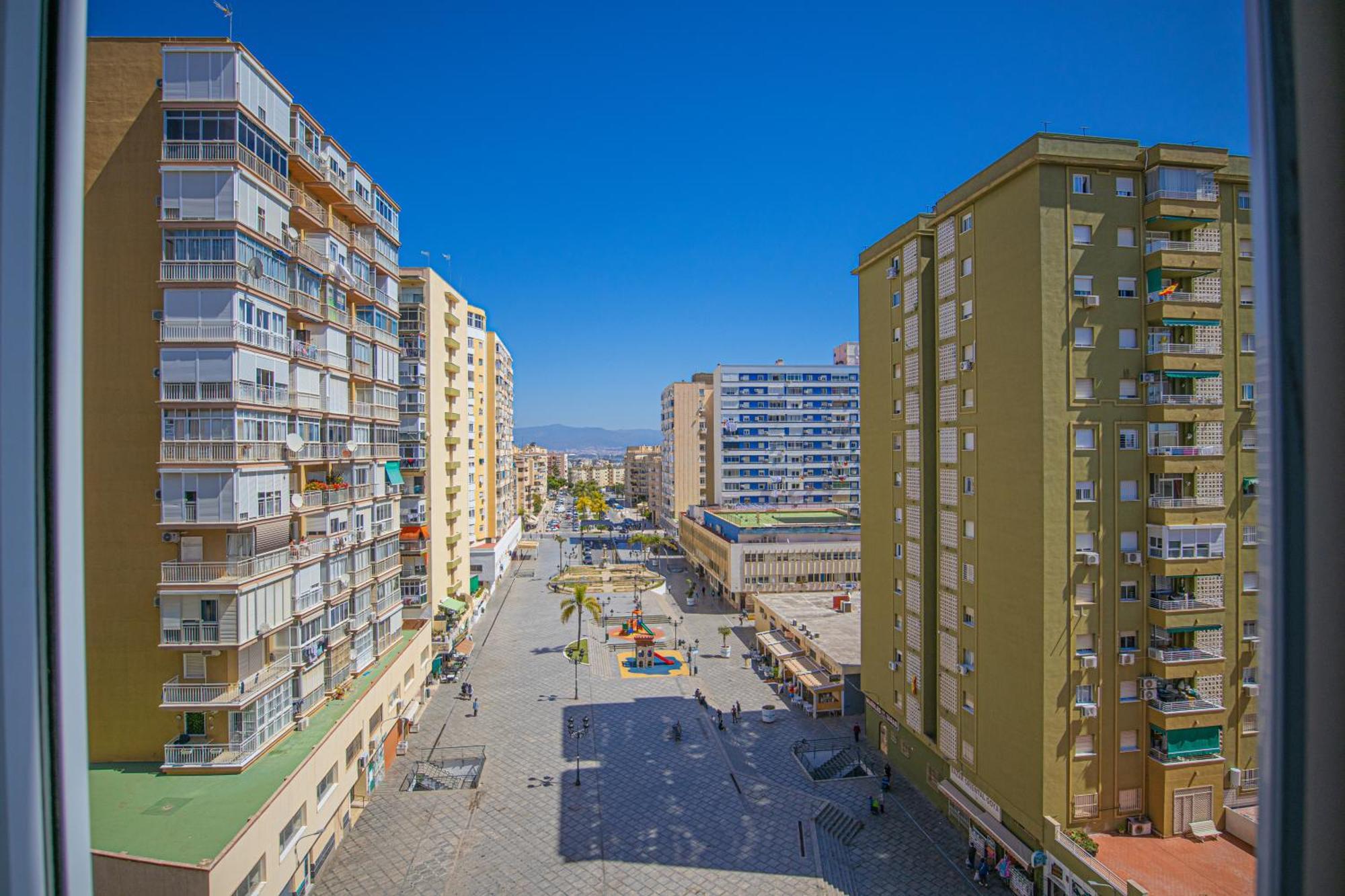 Elegant Studio With Pool And Seaview Торремолинос Экстерьер фото